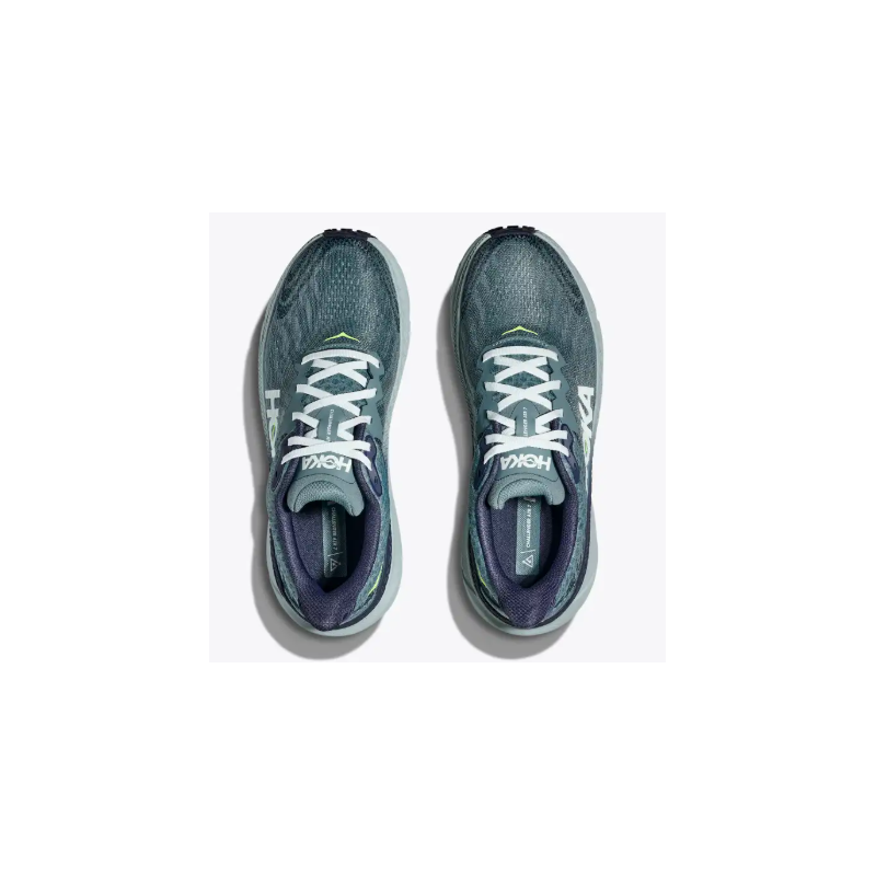 Hoka one on Challenger atr 7 (M)