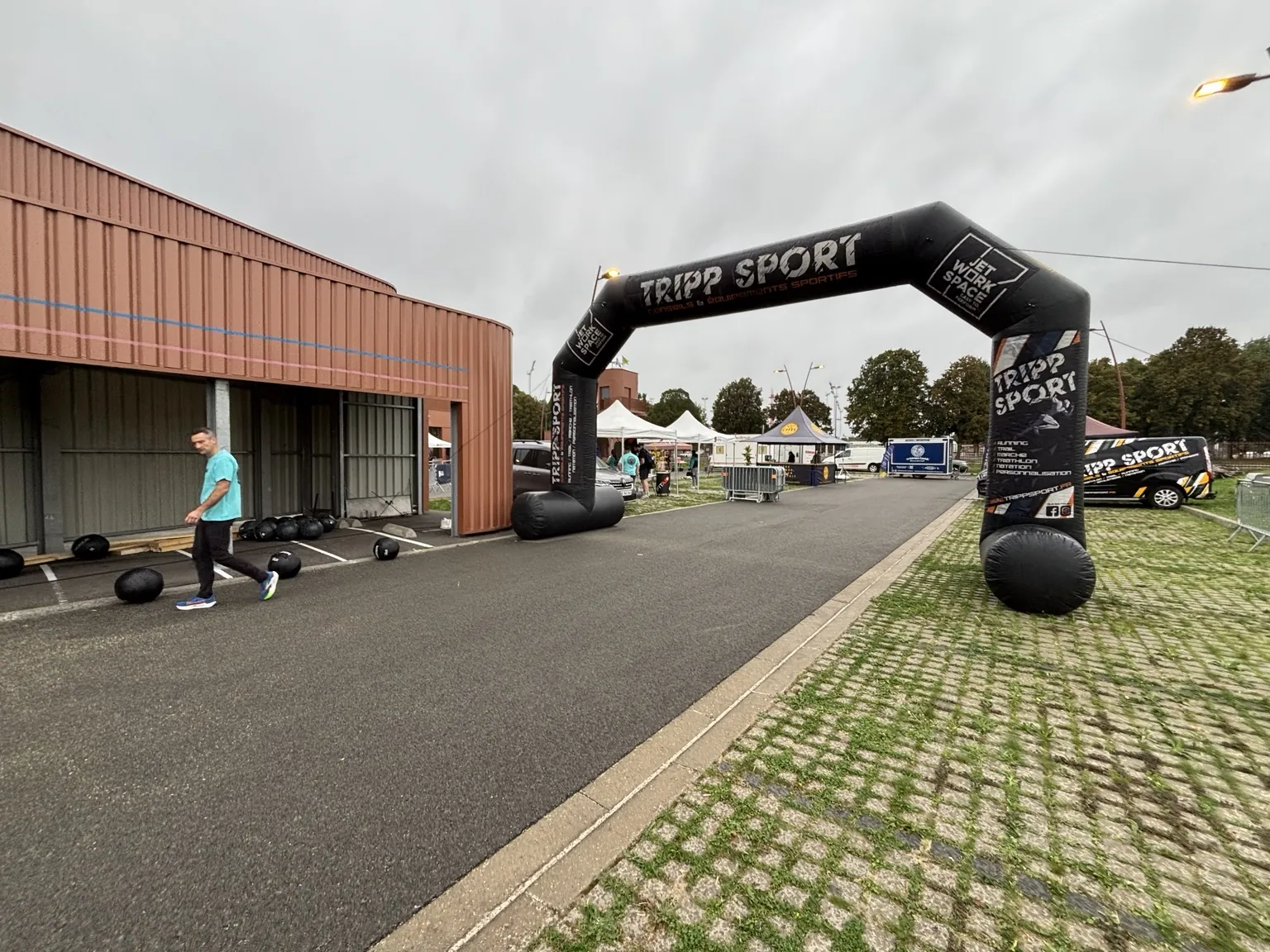 Arche Tripp Sport à l’entrée de RAGNA’ROX 2026 à la caserne de Lens