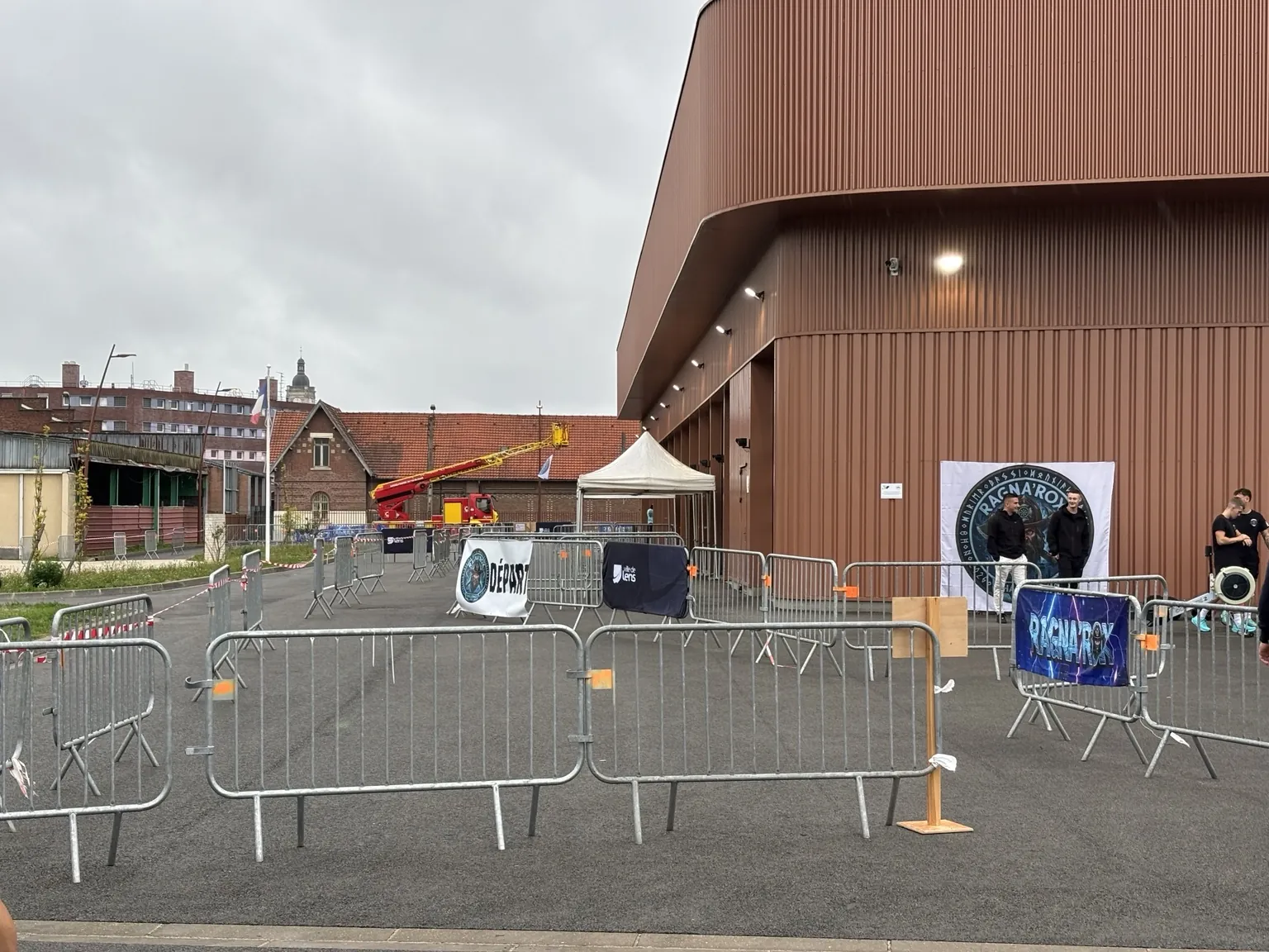 Zone sportive et matériel de fitness fonctionnel à RAGNA’ROX Lens 2026