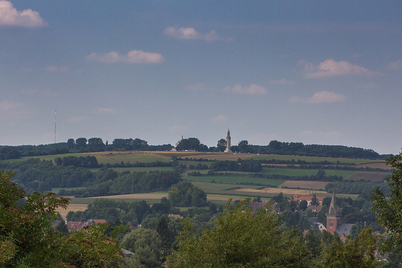 Colline de Lorette vue depuis les hauteurs de Souchez.